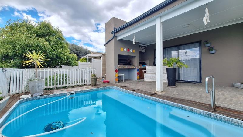 2 Bedroom Property for Sale in Reebok Western Cape